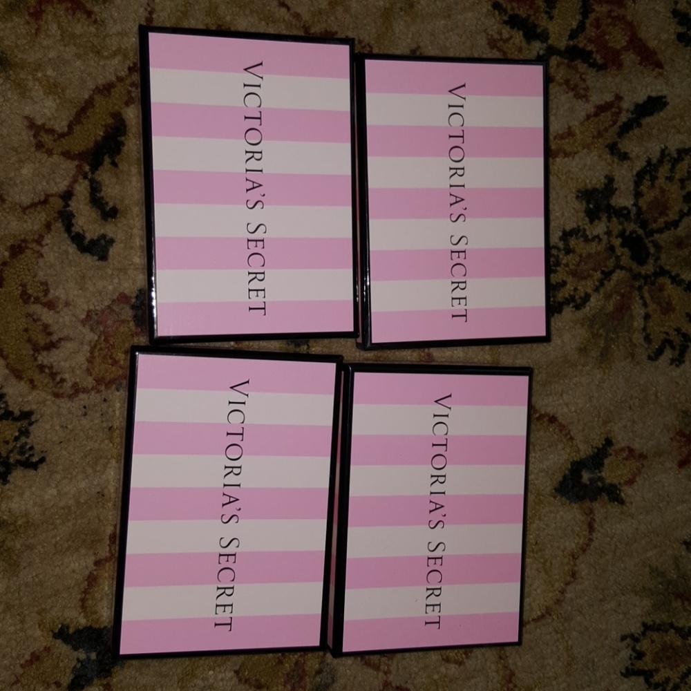 Victoria's Secret gift card box